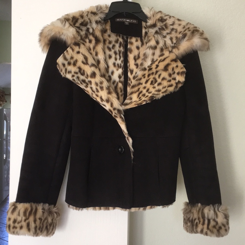 Bandalino coat.Black w faux leopard full lining.